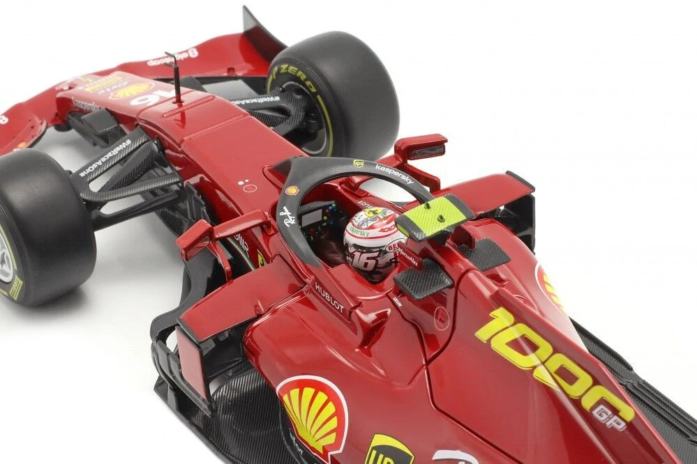 Bburago 1:18 Ferrari SF 1000 červená