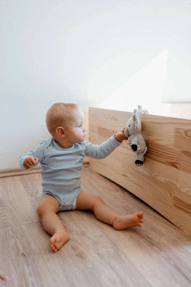 Slon babyted natahovací hrací strojek plyš 30cm závěs na postýlku/kočárek
