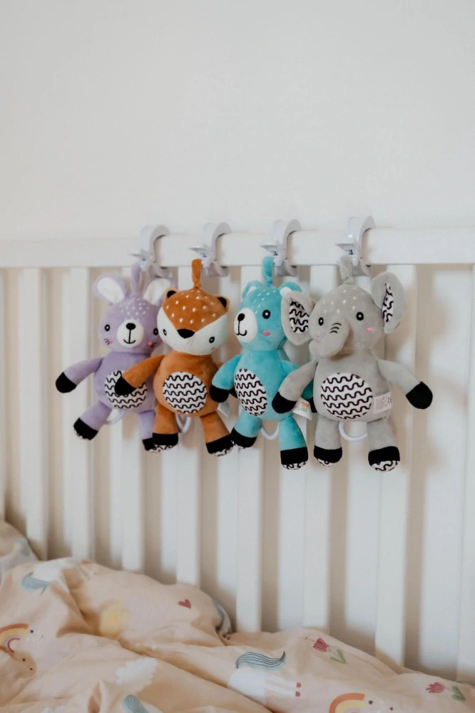 Zajíček babyted natahovací hrací strojek plyš 30cm závěs na postýlku/kočárek